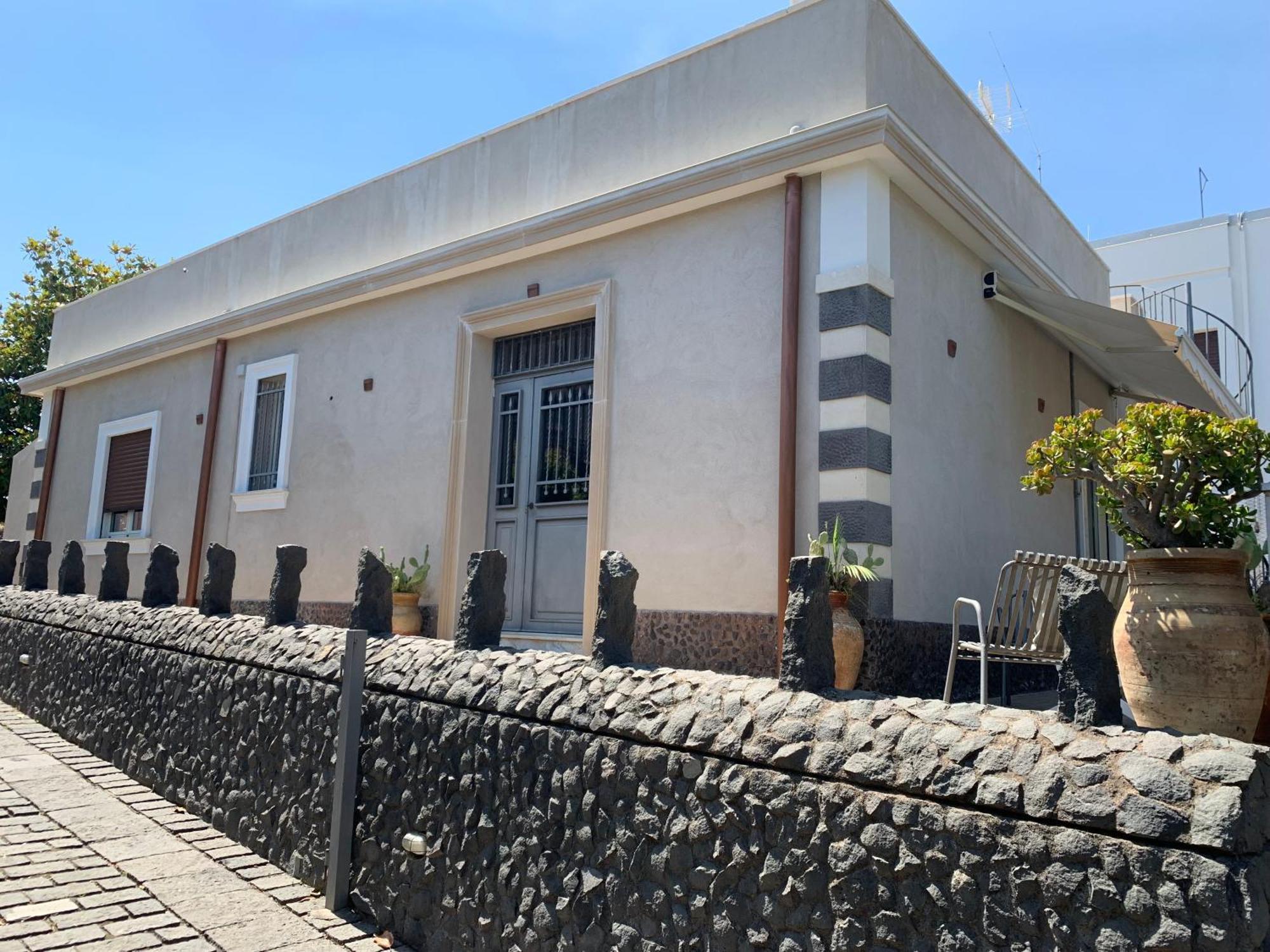 Villa Con Piscina Mascalucia Eksteriør billede